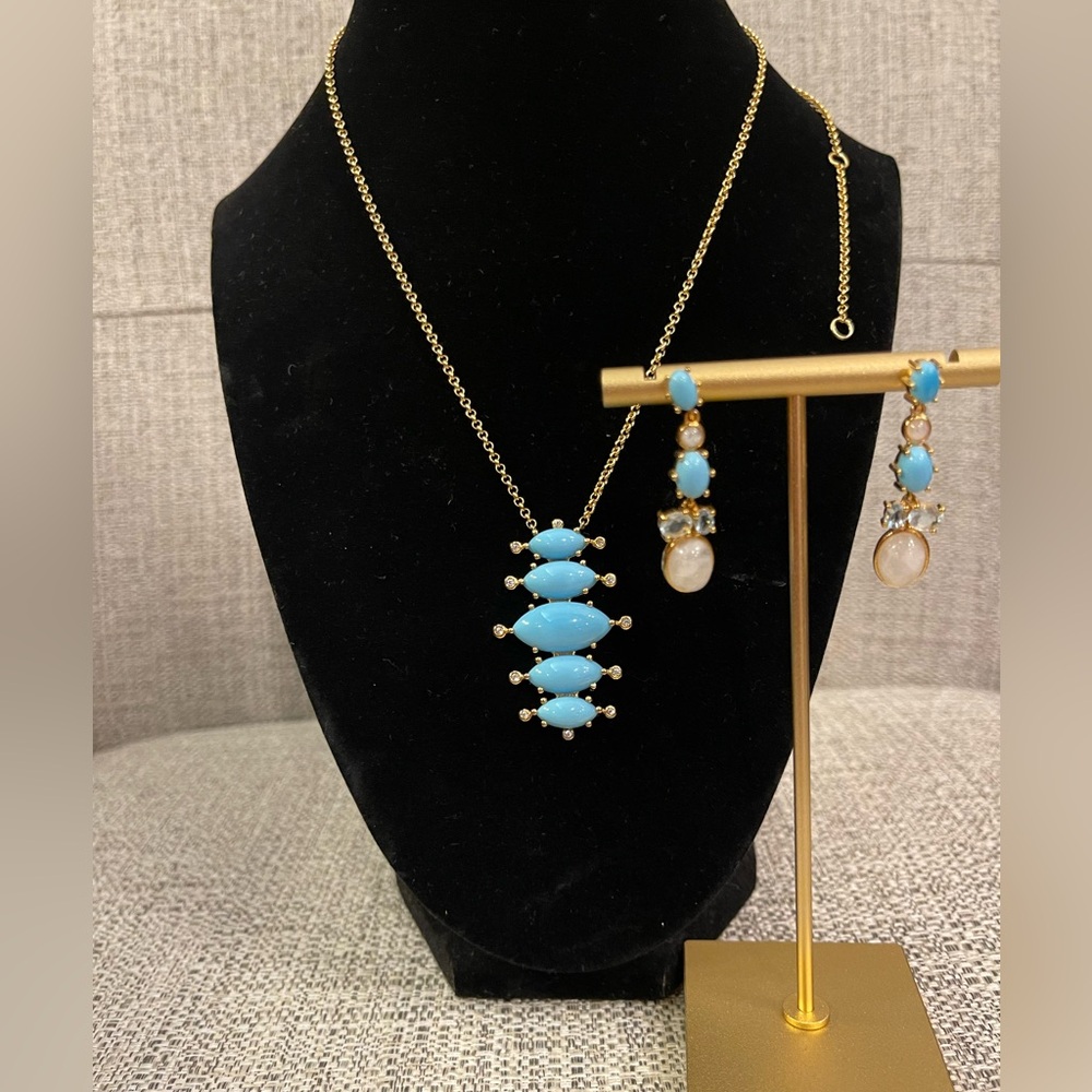 Gold and Blue Necklace with Elegant Design